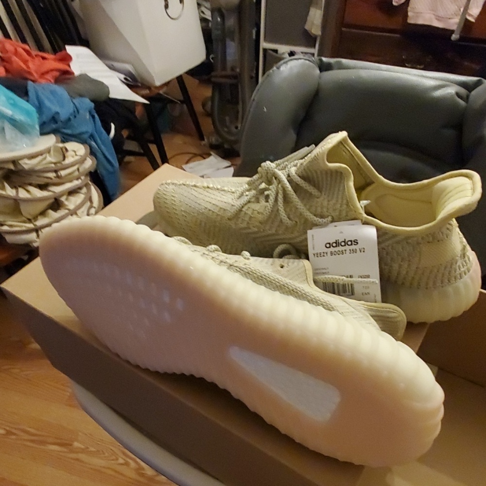 Yeezy boost 350 V2. Antila.